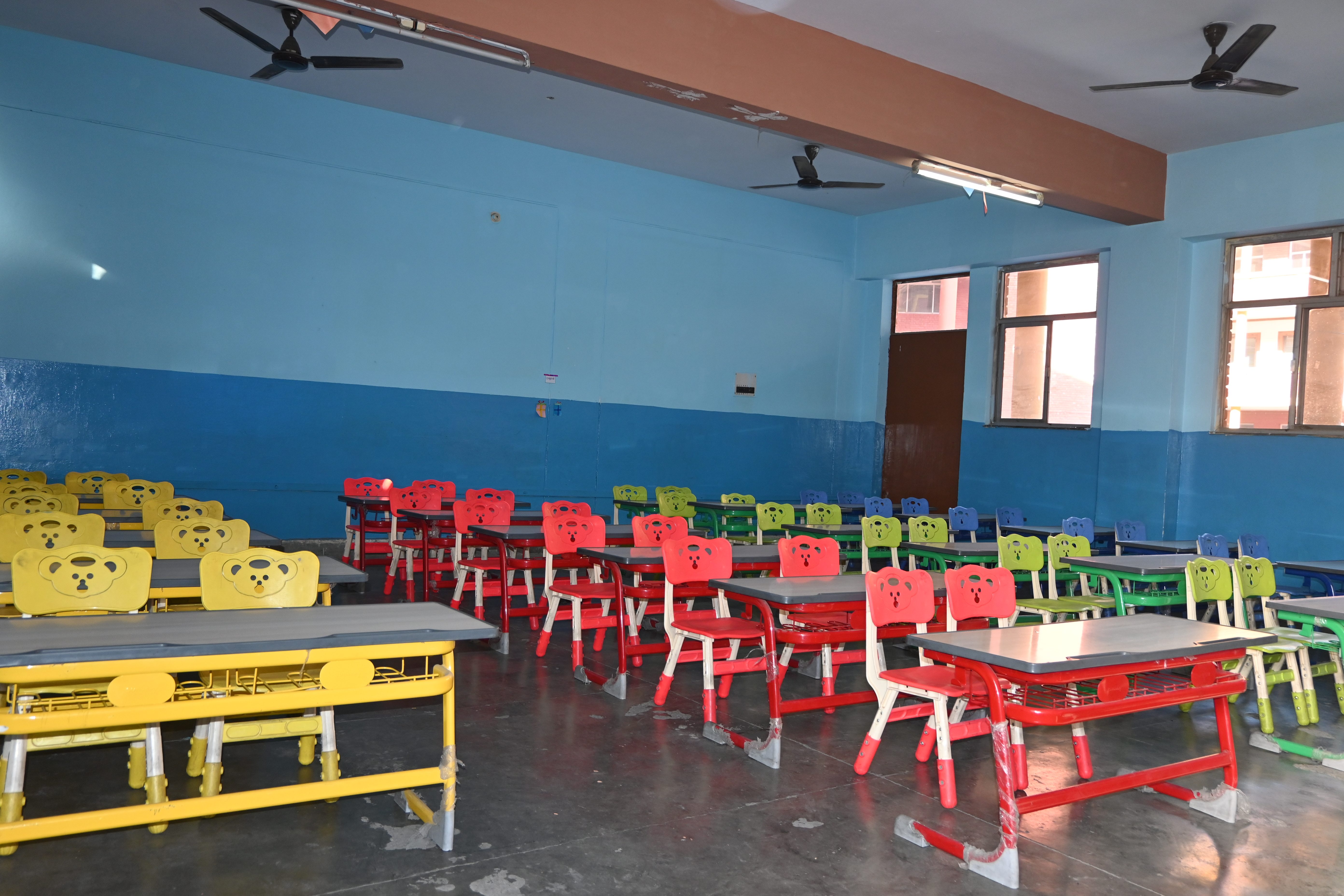 Bright Classroom Layout